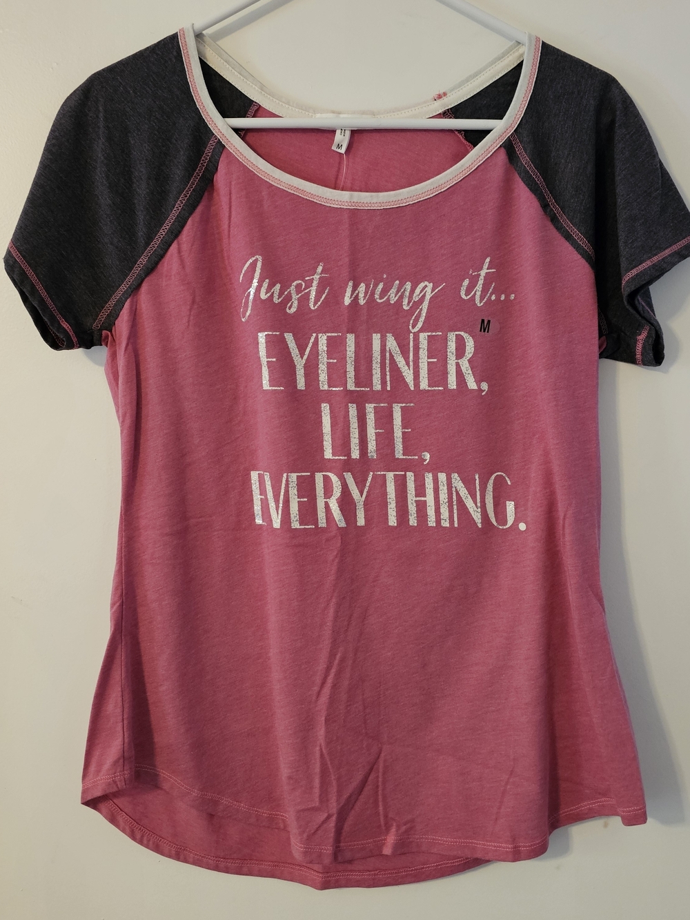 ***NWT*** Maurices Short Sleeved "Winging It" Top Size Medium